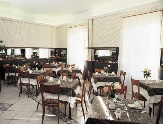Hotel Rosalia Bordighera Buitenkant foto